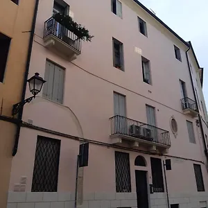 https://mini-contra-dei-servi-vicenza.hotelinveneto.com